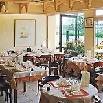 Logis - Au Poisson D'argent - 3 Etoiles Et Restaurant 르메니앙발리