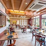 Hotel Logis - Au Poisson D'argent - 3 étoiles Et Restaurant 2*