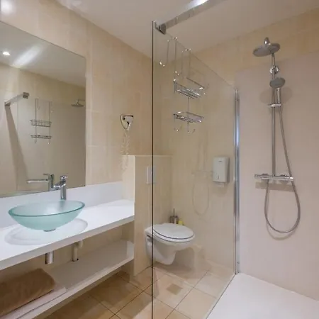 Hotell Logis - Au Poisson D'argent - 3 Etoiles Et Restaurant 2*