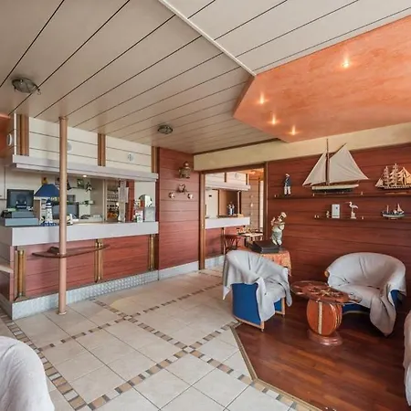 Logis Hotels - Au Poisson D'Argent - Hotel 3 Etoiles Et Restaurant 2*