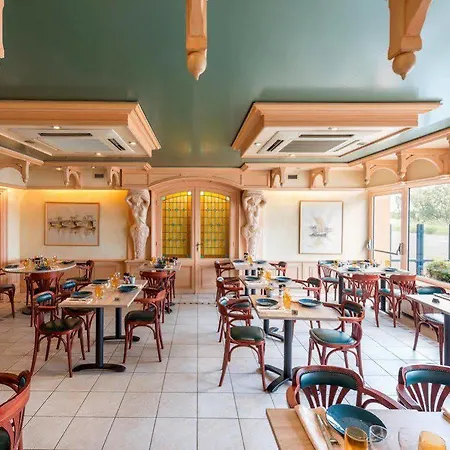 Logis - Au Poisson D'argent - 3 Etoiles Et Restaurant Hotell Le Mesnil-en-Vallée