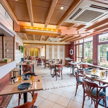 מלון Logis - Au Poisson D'argent - 3 Etoiles Et Restaurant 2*