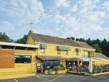 Hotel Logis Hotels - Au Poisson D'Argent - Hotel 3 Etoiles Et Restaurant Le Mesnil-en-Vallée