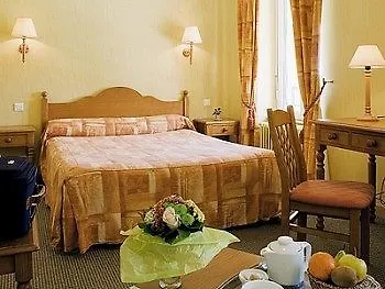 Logis Hotels - Au Poisson D'Argent - Hotel 3 Etoiles Et Restaurant Le Mesnil-en-Vallée