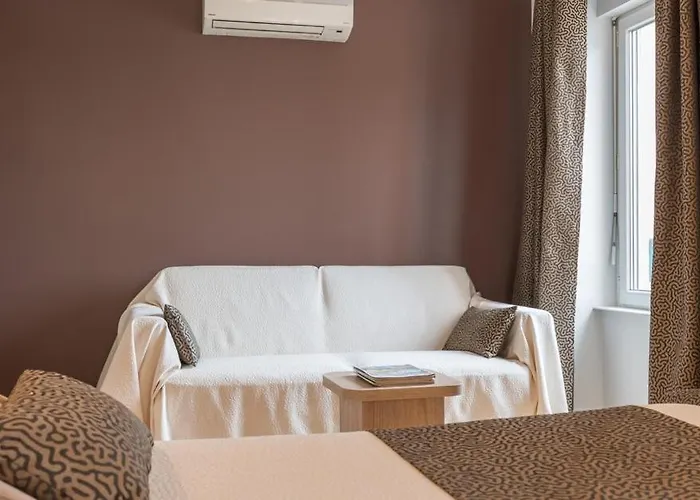 Logis Hotels - Au Poisson D'Argent - Hotel 3 Etoiles Et Restaurant