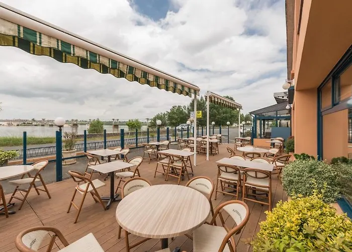 Logis - Au Poisson D'argent - 3 Etoiles Et Restaurant Hotel 2*