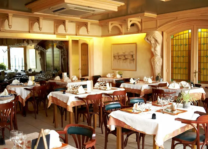 Logis Hotels - Au Poisson D'Argent - Hotel 3 Etoiles Et Restaurant 2* Le Mesnil-en-Vallee